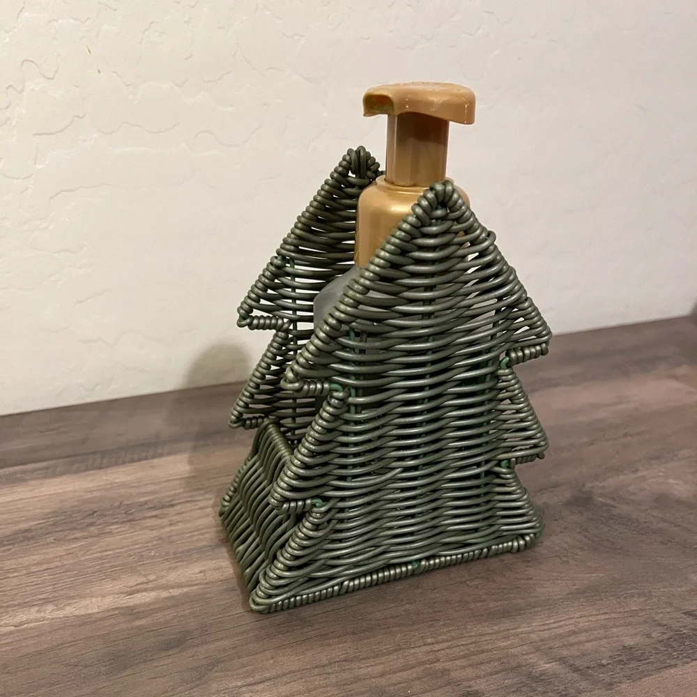 Target Bullseyes Playground Christmas Tree Woven Novelty Basket
